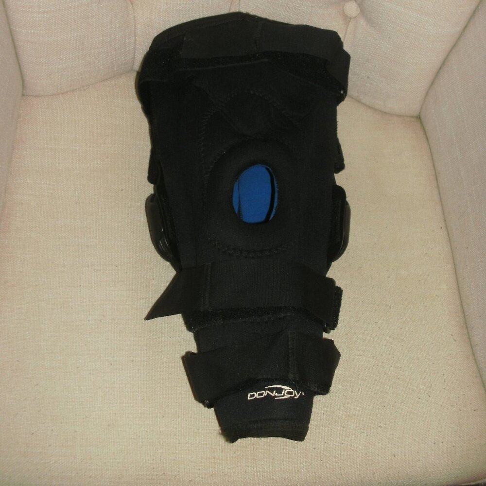 DONJOY Knee Brace Support Hinged Wrap Around adult size XL